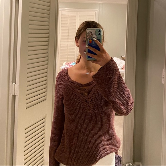 maroon tie up sweater - Picture 2 of 3